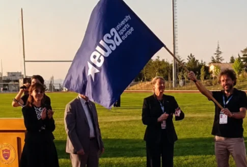 The EUSA flag is on its way to the University of Zaragoza